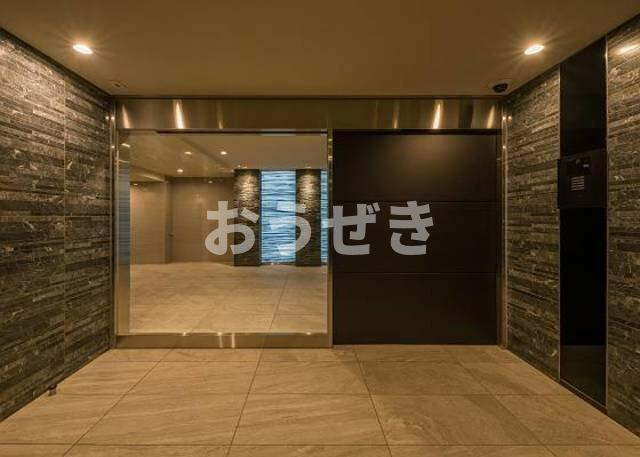 ガーラ・ヒルズ千歳烏山のエントランス
