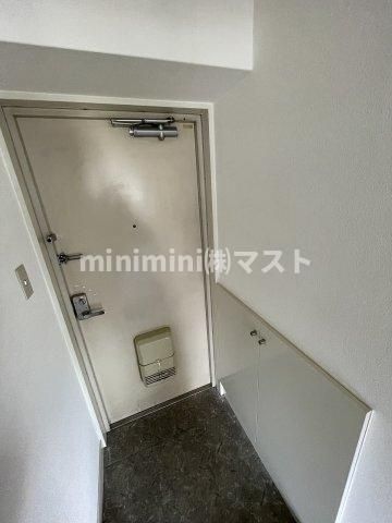 ジェイルミナの玄関|別部屋参考写真