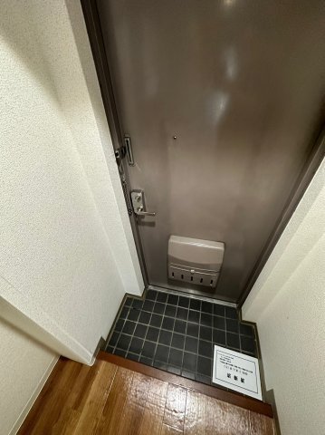 マウントセブン小西の玄関
