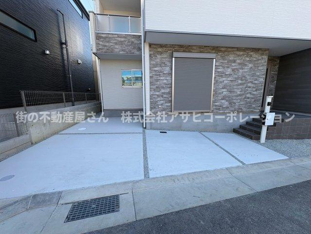 垂水区清水が丘2丁目　新築戸建て　2号棟の駐車場|駐車場があるので、車を買う予定の方も安心です