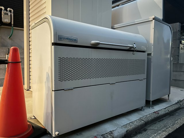 Creo高畑弐番館のエントランス