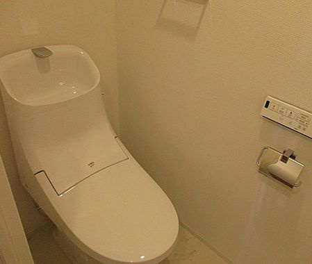 トラディティオ門前仲町のトイレ|シンプルで使いやすいトイレです