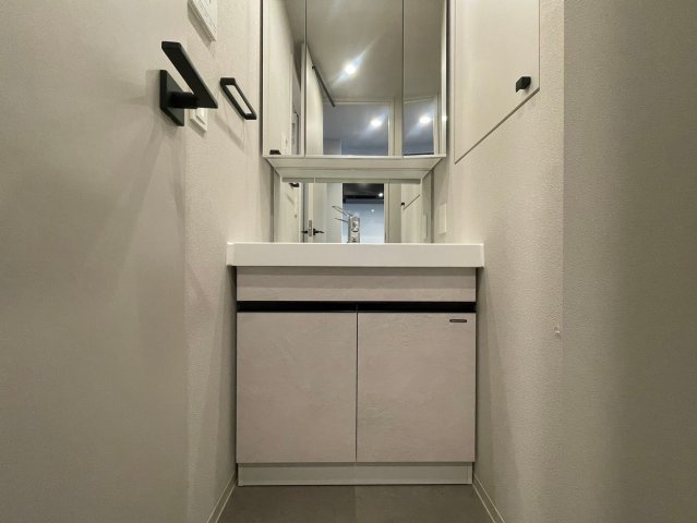 アーバネックス本町Ⅱの独立洗面台