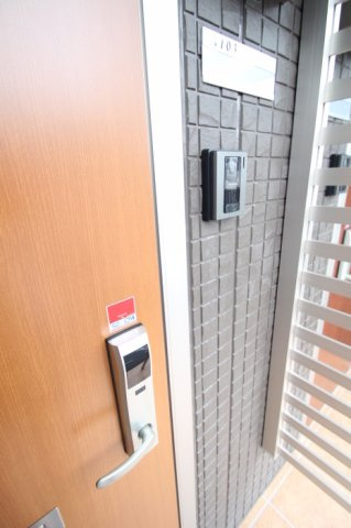 オネスト上林 A棟の玄関|玄関