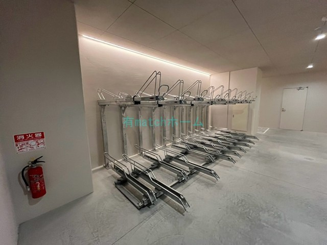 ArtizA瓦屋町Ⅱの駐車場