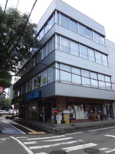 西野ビルの外観