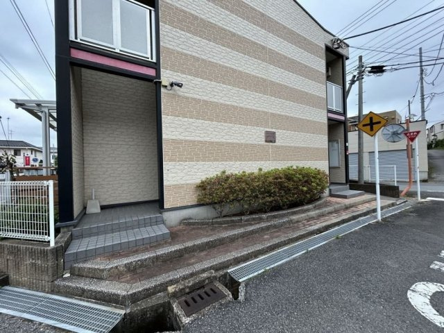 レオパレスウイングコートヤチヨのロビー