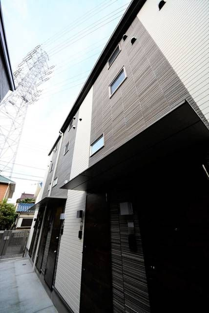 グランビル南大泉の外観