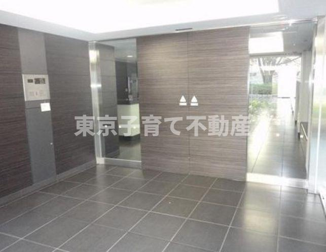 ＰＲＩＭＥ　ＵＲＢＡＮ　東中野　ＣＯＵＲＴのエントランス