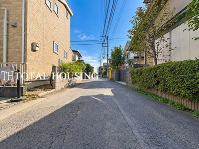 【前面道路含む現地写真】 | 【弊社先行公開】小金井市本町3丁目　新築戸建　全2棟