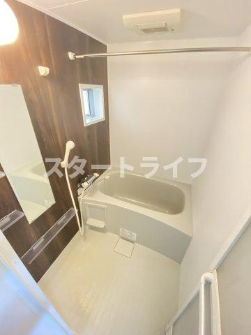 大阪市淀川区西中島１丁目のアパートの浴室