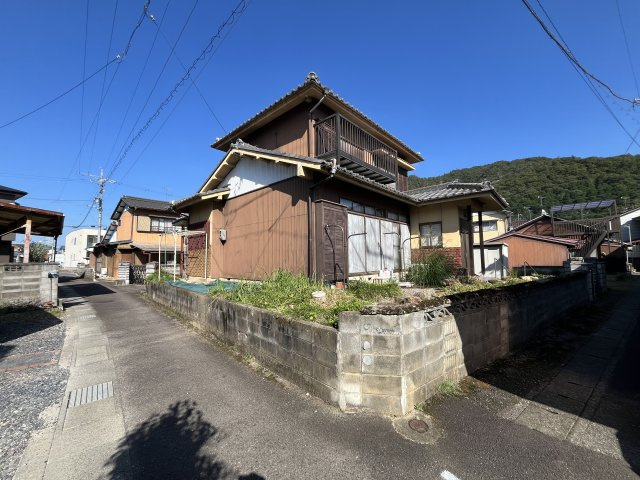 中古住宅　岩崎１丁目の外観
