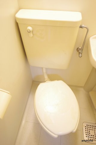 エスリード塚本第2　仲介手数料無料のトイレ