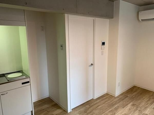 ＣＯＣＯＦＬＡＴ東中野の収納