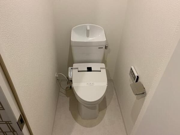 ＣＯＣＯＦＬＡＴ東中野のトイレ