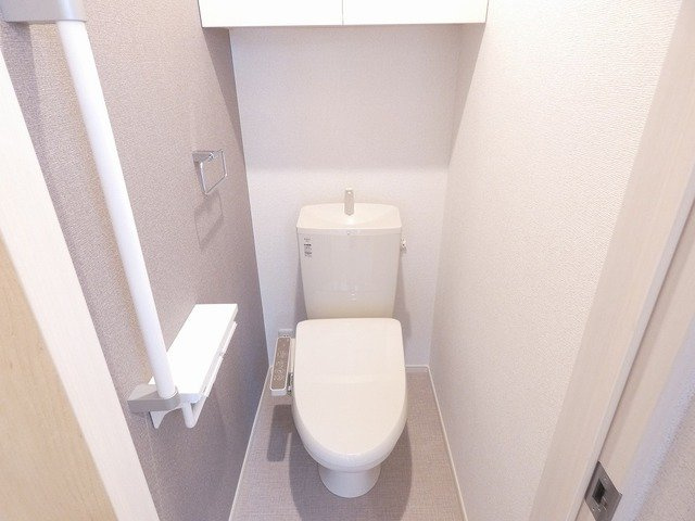 清潔感のあるトイレです