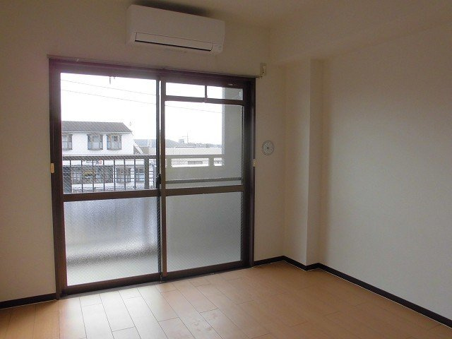 中はこのようになっています