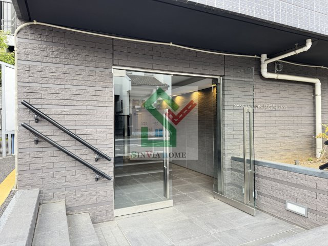 メイクスデザイン武蔵関イーストのエントランス