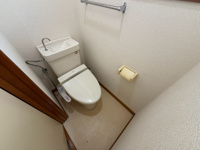 ゆったりとした空間のトイレです