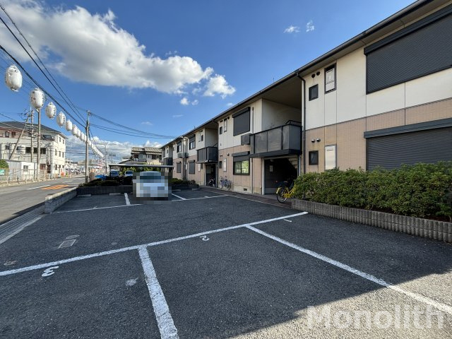 ロージーコートBの駐車場