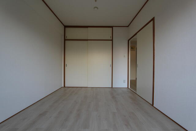 川崎市多摩区生田３丁目の賃貸マンションの居間・リビング