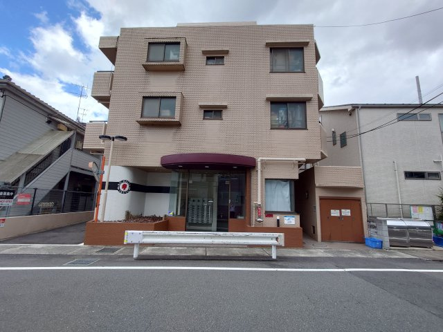 川崎市多摩区生田３丁目の賃貸マンションの外観