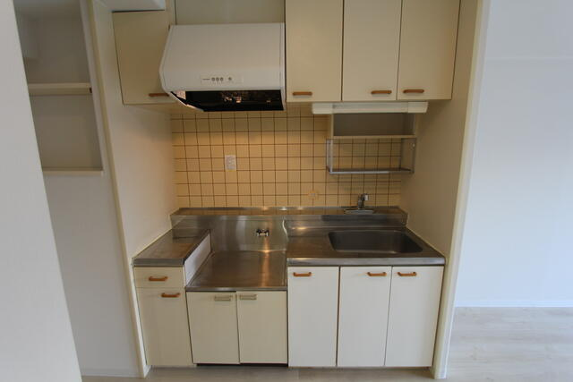 川崎市多摩区生田３丁目の賃貸マンションのキッチン