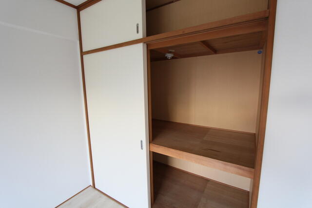 川崎市多摩区生田３丁目の賃貸マンションの収納