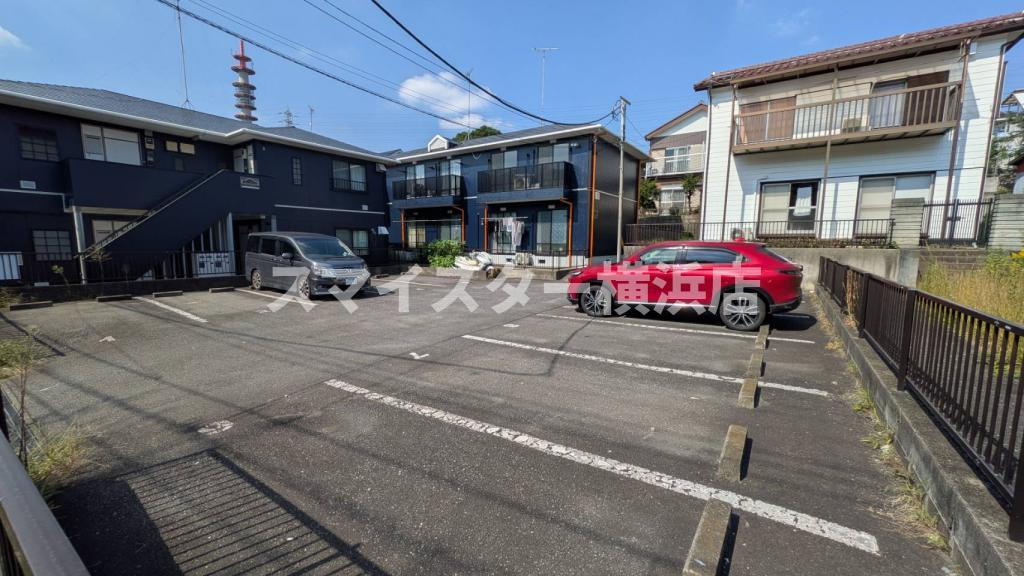 フォレストＢの駐車場