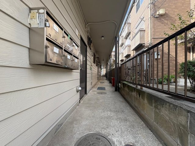 清潔なエントランスです