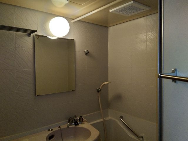 ローズマンションＡ３１番館(A-031)の洗面所