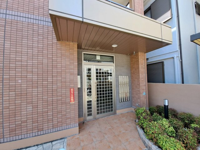 ソレイユ上甲子園のエントランス
