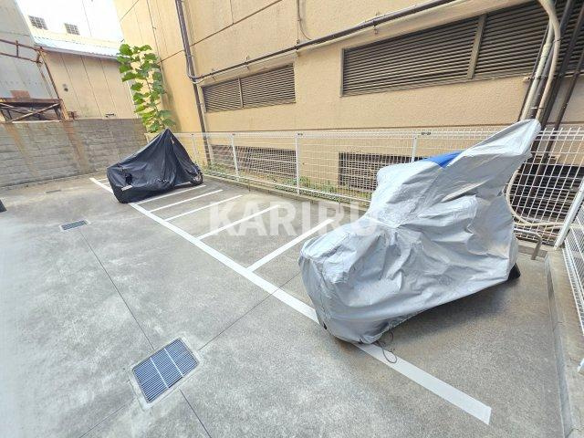 M'sプラザ緑橋の駐車場