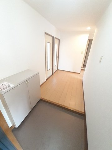 マンション久保１号の玄関