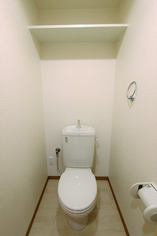 エテルナのトイレ|参考写真です。現況優先。