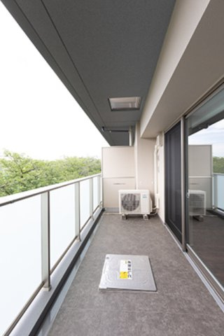 アビティグランデ砧　（Ａ棟）のバルコニー|※写真は同タイプ住戸です。