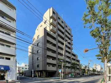 【外観】 | シェル中野弥生町 | 鉄筋コンクリート造のがっちりとした建物。