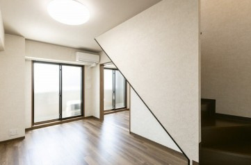【居間・リビング】 | シェル中野弥生町 | 6.1帖のきれいな洋室。