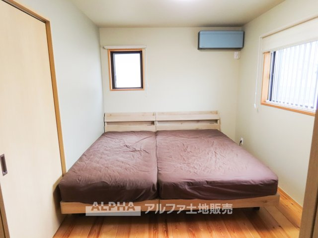 東京都羽村市緑が丘4丁目の洋室|【Cozy Room】◆自分らしい時間を楽しむ洋室◆寝室や子ども部屋、趣味のスペースなど多彩な使い方ができる居室。お気に入りの家具やインテリアを取り入れて、落ち着いた空間づくりを楽しめます。