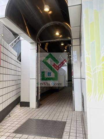 高橋ビルのエントランス