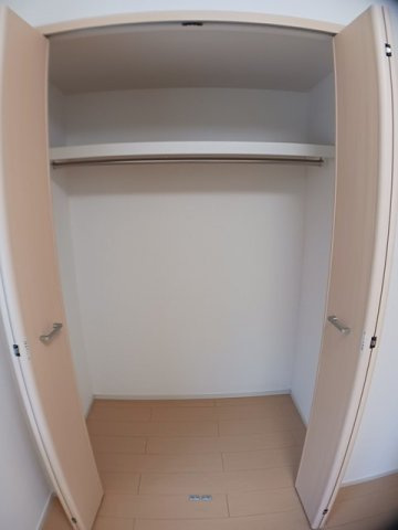 オーブ　エストの収納