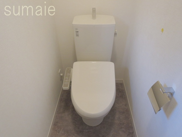 スコルピオーネのトイレ|温水洗浄便座機能が付いたトイレで快適です♪