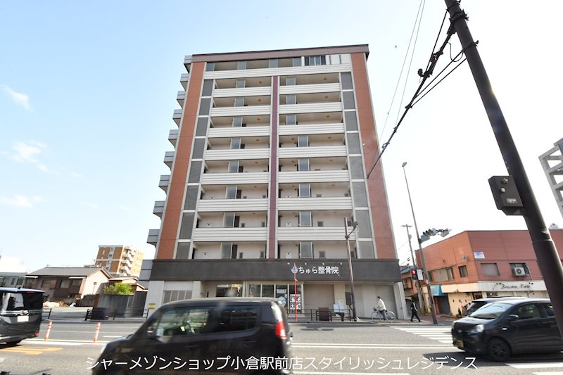クレスト南小倉の外観