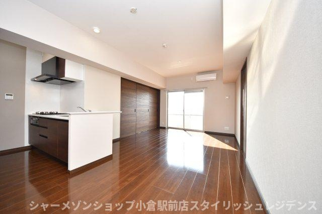 クレスト南小倉の居間・リビング