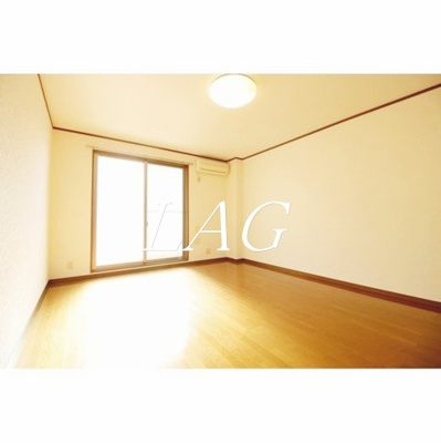 【居間・リビング】 | アンプルール　フェール　ＢａｔｅａｕⅠ | 洋室のお部屋です。