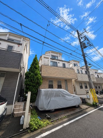 世田谷区大蔵６丁目　戸建の外観