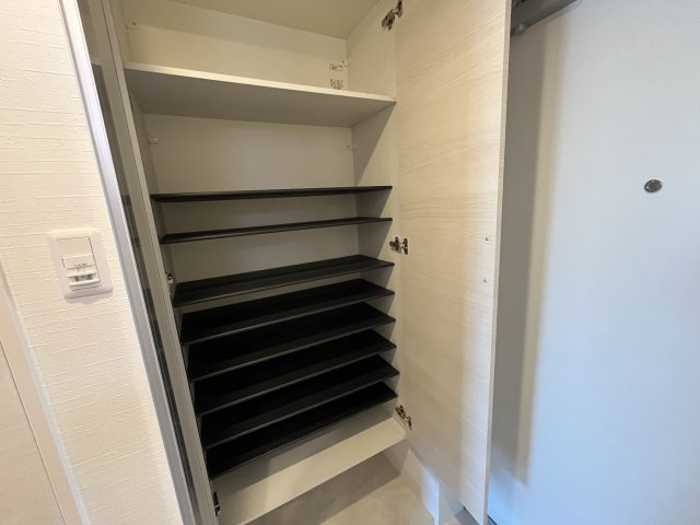 Alivis北梅田の収納