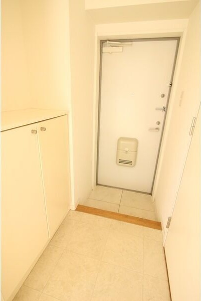 アンビックス・プリア茶屋ヶ坂の玄関