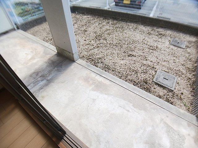 シャルマン今宿の庭
