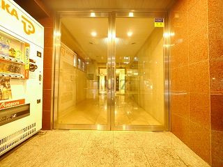 プレールドゥーク横浜反町のエントランス